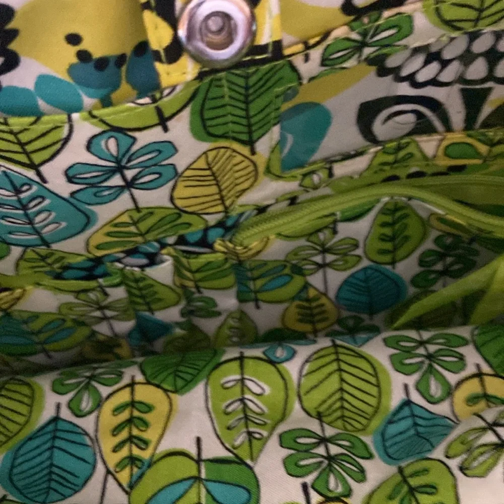 Vera BradleyFloral Green and Blue Women's Bag
